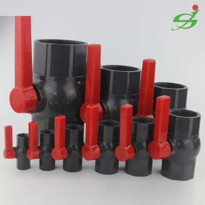 U PVC صمام كروي بلاستيكي جديد مقبض فراشة بلاستيكي PVC صمام كروي مدمج 1/2 بوصة إلى 6 بوصة