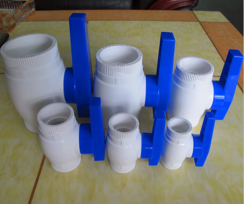 مقبض أحمر PVC فوهة صمامات